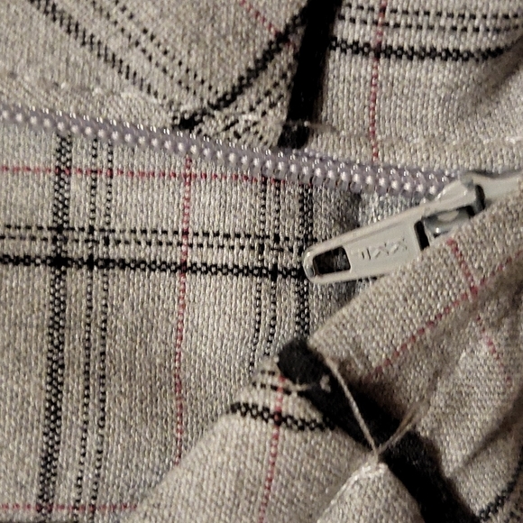 Le chateau junior skirt XL or Women XS gray school girl style - Picture 4 of 7